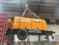 准新17年二手搅拌车载泵仅售9万多